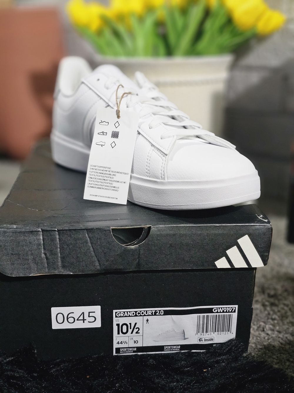🔥NIB Adidas White Low-Top Leather Sneakers